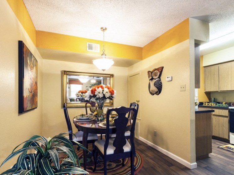 Dining Area (Non-Renovated Apartment) at Presidio North Apartments in Phoenix, AZ